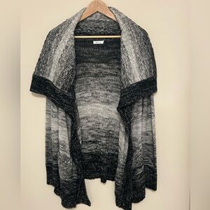 Reitmans Women’s Black and Gray Gradient Open Front Sweater. Size LG